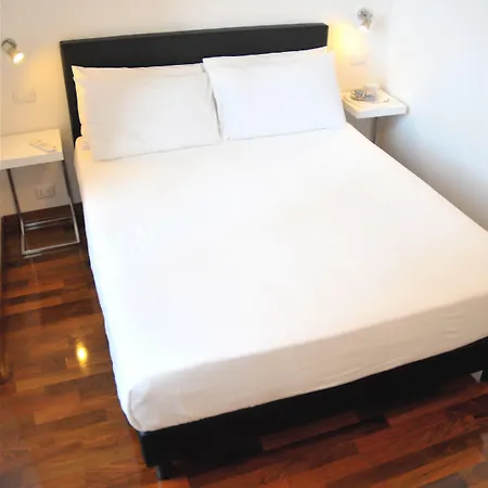 Отель Feliz In Рим